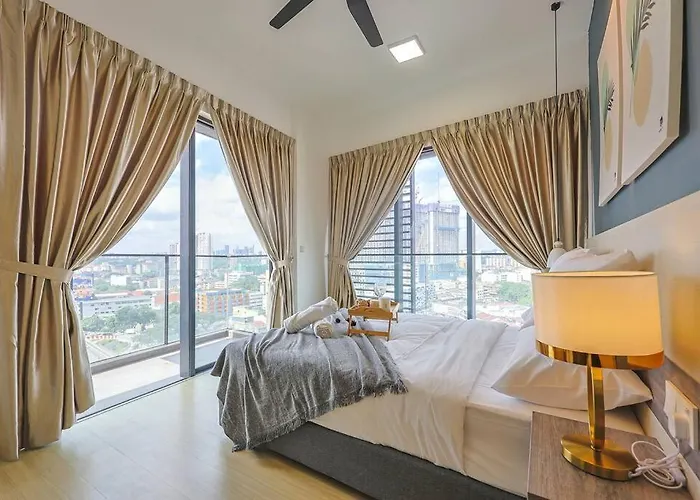 Continew Trx Corner 2-Br, 2 Balconies City Views