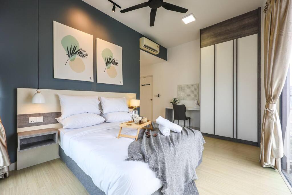 Continew Trx Corner 2-br, 2 Balconies Views *