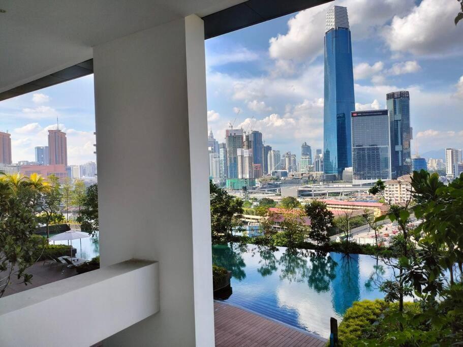 Pangsapuri Continew Trx Corner 2-br, 2 Balconies Views Kuala Lumpur
